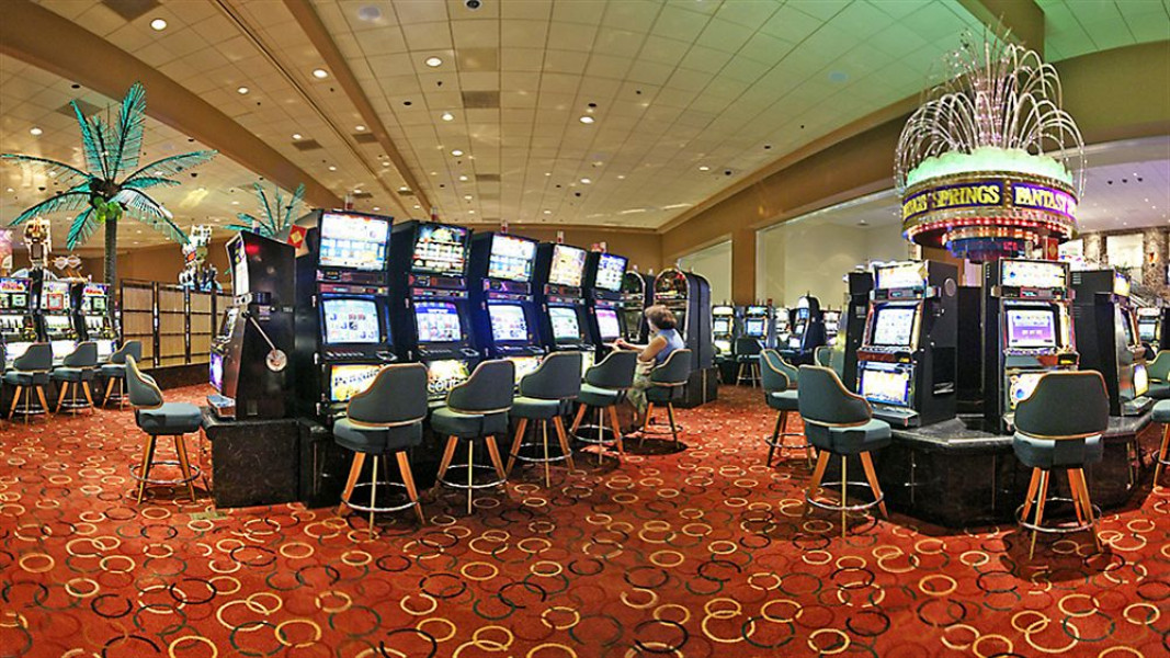 LIT Bar & Lounge Fantasy Springs Resort Casino