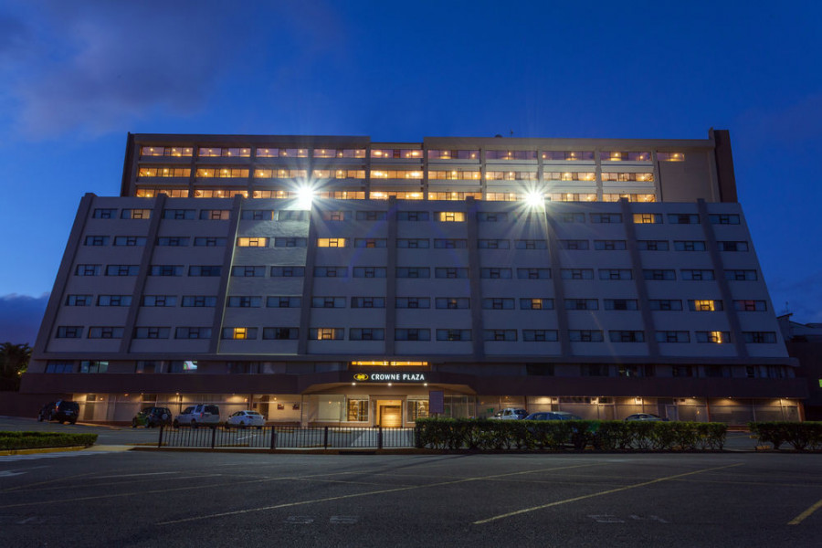 crowne plaza at commerce casino
